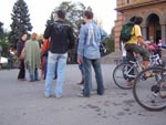 Întâlnirea din faţa Catedralei Mitropolitane
