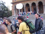 Întâlnirea din faţa Catedralei Mitropolitane