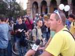 Întâlnirea din faţa Catedralei Mitropolitane