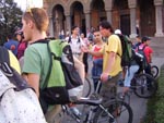 Întâlnirea din faţa Catedralei Mitropolitane