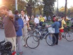 Întâlnirea din faţa Catedralei Mitropolitane